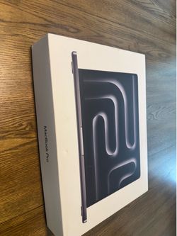 Apple MacBook Pro M5 24Gb 1Tb with Apple care plus New open box