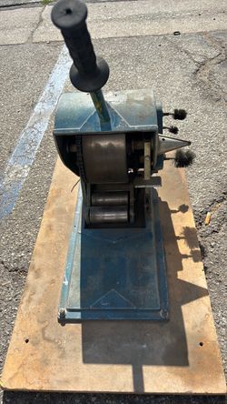 Copper tube and pipe cutter