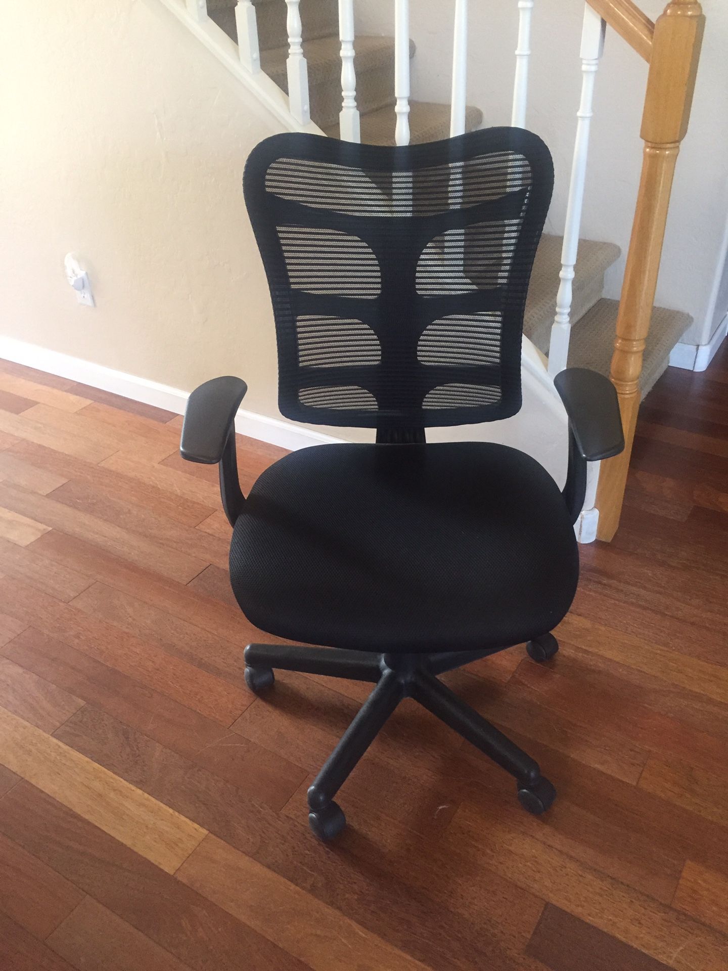 Adjustable office chair