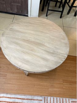 Round coffee table
