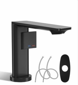 Modern Single Hole Bathroom Faucet | Luxury Matte Black Bathroom Sink Faucet | Centerset 4 Inch | Spot-Free Finish & Anti-Splash Design | Solid Brass 
