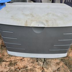 Rubbermaid Storage Box Deck Patio Porch Pool Container Bin