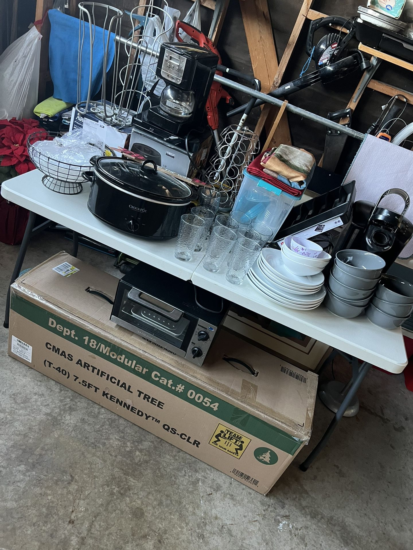Coffee Maker, Crock Pot And Lot More!!! Sale!!!