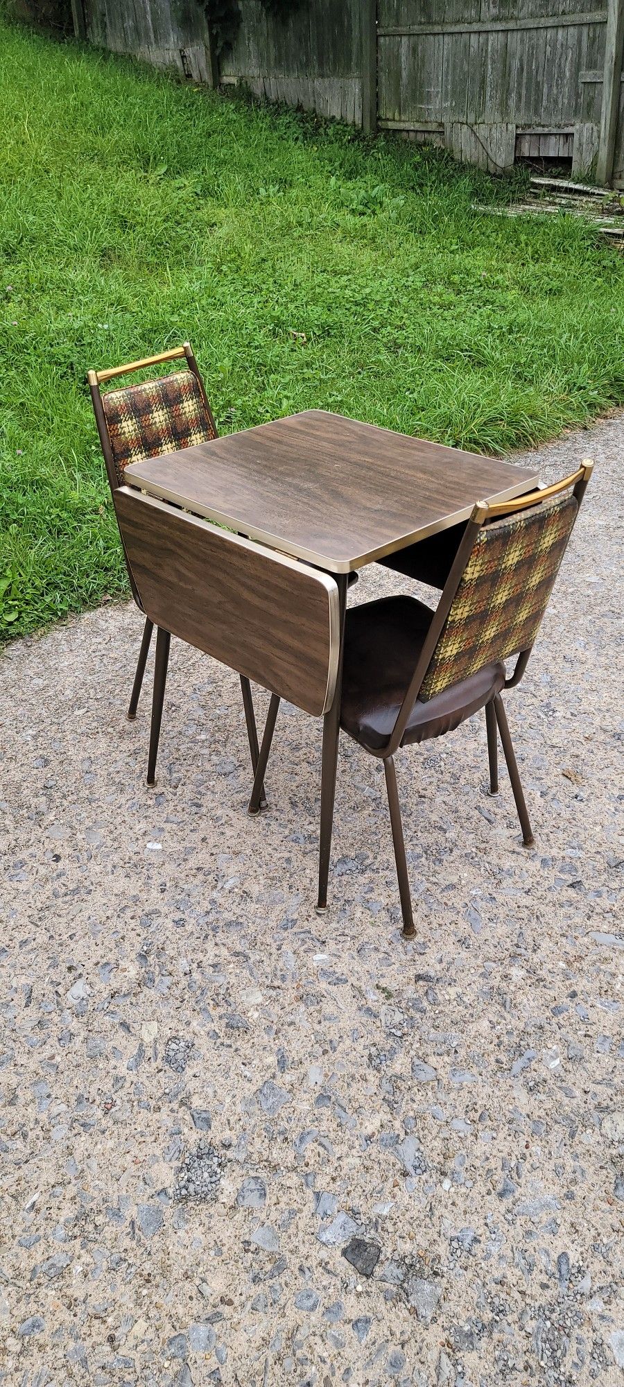 Vintage Table & Chairs for Sale in Altoona, PA OfferUp