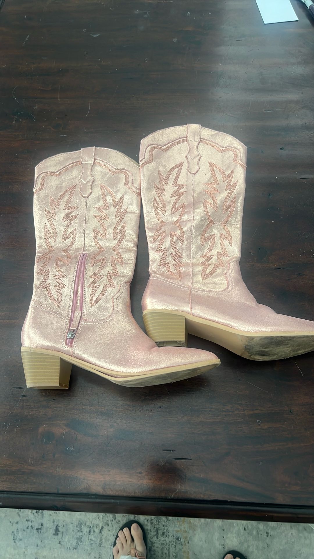 Pink sparkle, boots metallic
