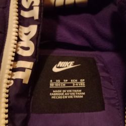 ***NIKE TODDLER BUBBLE JACKET**