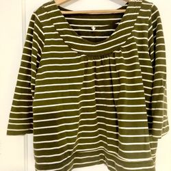 Women’s Old Navy Top