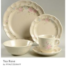 set of eight   plazas pfaltzgraff tea rose dish set 