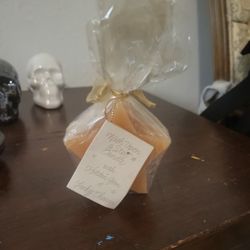 TOPS Wish Upon A Star Hidden Treasure Candle; Medium; Star; Champagne; Hidden Trinket Or Gem