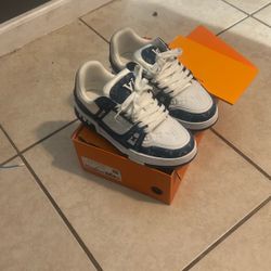 Louis Vuitton Size 8