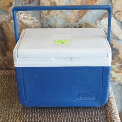 Coleman 5205 Cooler Blue /White With Handle 6 Can Flip Lid Vintage USA
