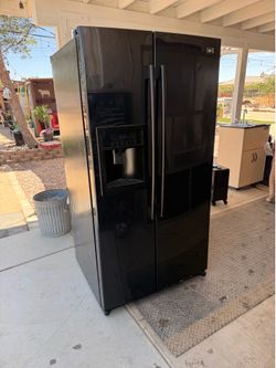 LG Side-by-Side Refrigerator - Fully Working with Guarantee ✅