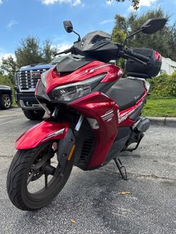 Scooters 200cc
