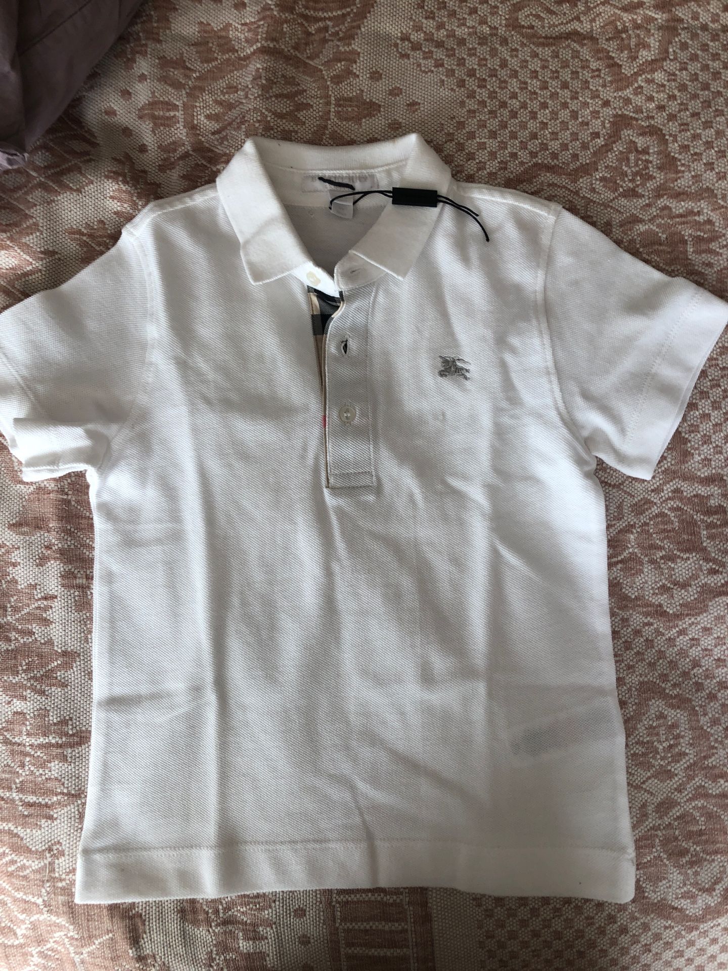 $20 for BURBERRY polo shirt, size 6Y / 116cm