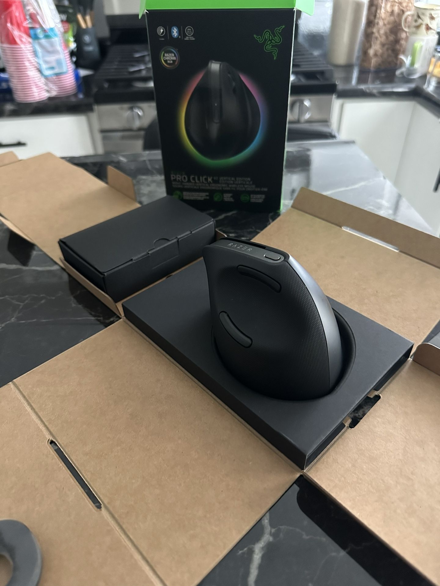Razer Pro Click V2 Vertical Wireless Mouse