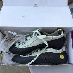 La Sportiva Mythos rock climbing shoes