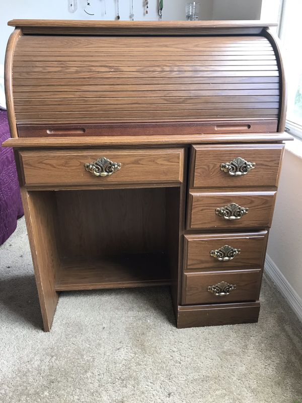 Vintage Riverside Furniture Roll Top Desk for Sale in Orlando, FL - OfferUp