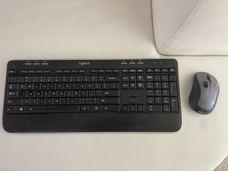 Logitech MK520 Wireless keyboard and mouse combo