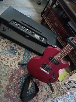 Mustang V Fender Amp Head And Epiphone Les Paul Special Bundle