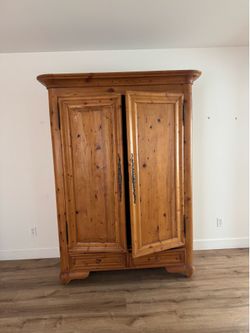 Free *doors do not close *must be able to pick up and move from second story floor*