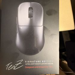 Ten SIGNATURE EDITION ULTRA LIGHT WEIGHT eSPORTS MOUSE Designed and shaped by Tenz