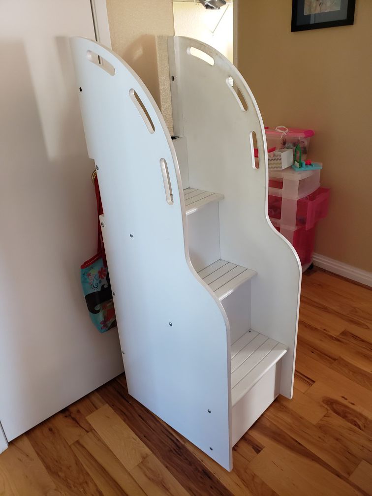 Stairs and slide for bunk bed. Free. Some additional parts. Too. Leg extensions etc..