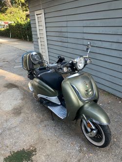 2023 Italian Vespa