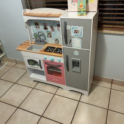 Kids Play Kitchen 