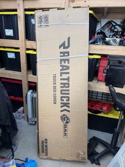 Toyota Tundra BAKFlip Hard Folding Truck Bed Cover