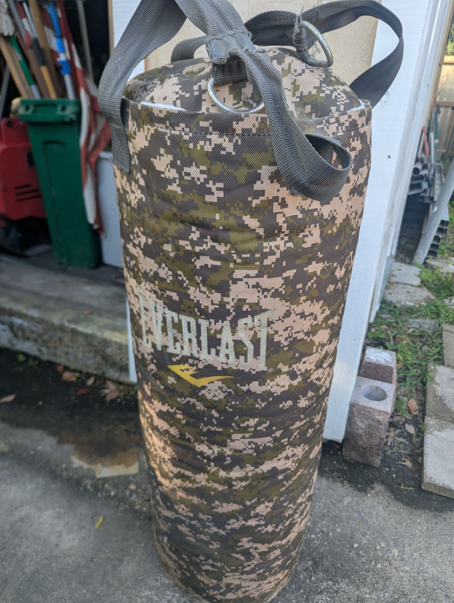 Punching bag / heavy bag