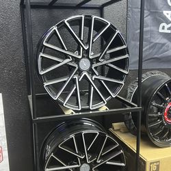 Rines 17”x8” en 5x120 a $700