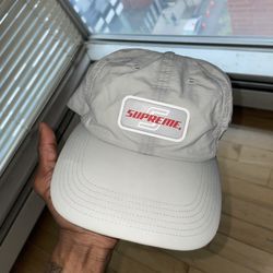 Supreme Hat 