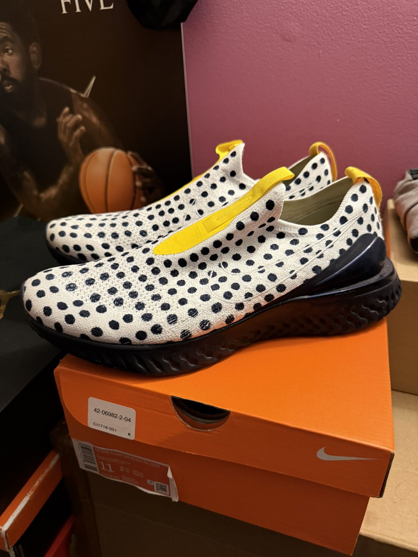 Nike EPIC PHANTOM REACT Size 11