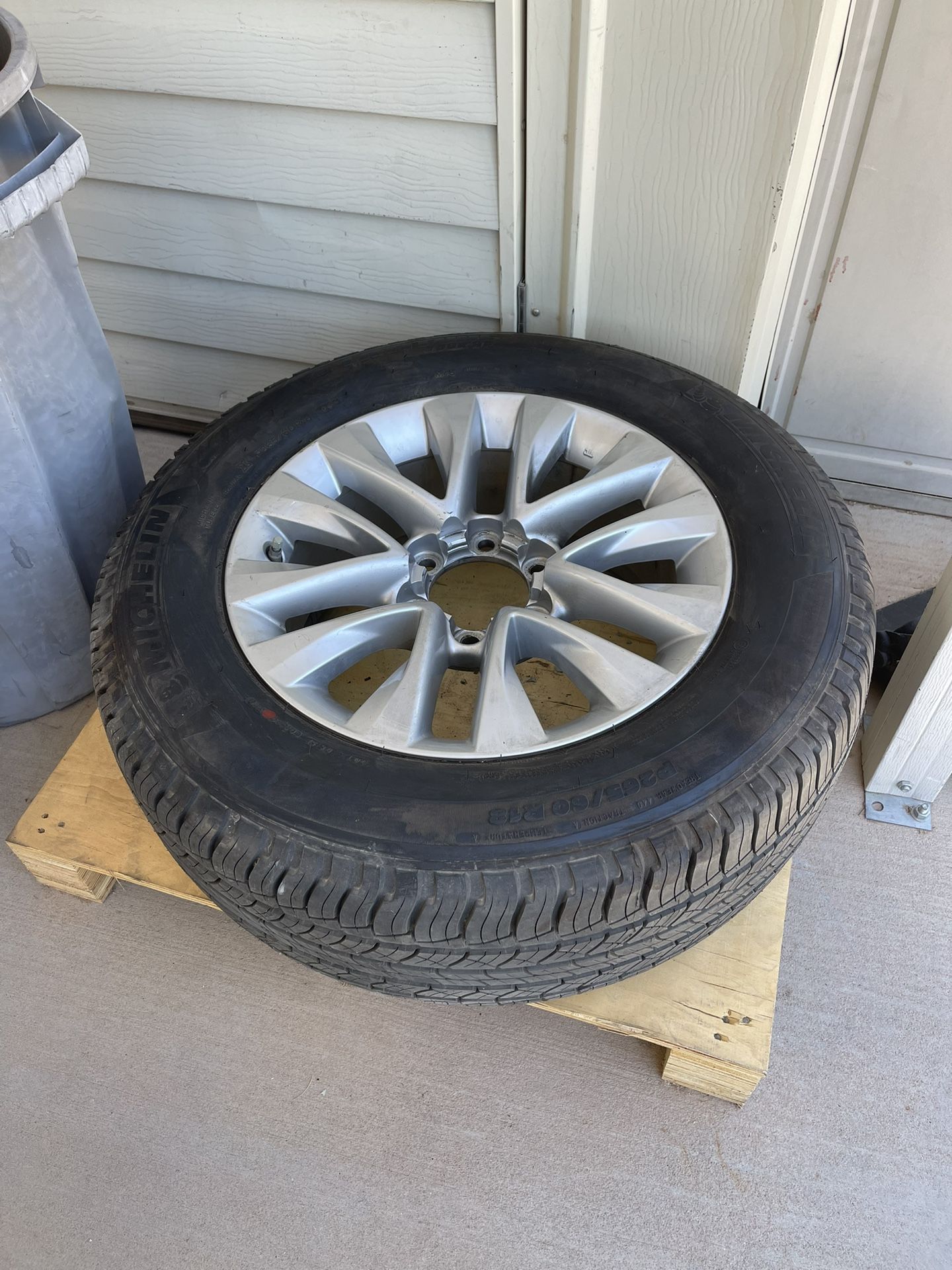 Tire Michelin And Lexus Wheel  GX460