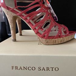 These Franco Sarto red heels are in great condition and ready for a new home! They are a size 7,5-8 and come with the original box