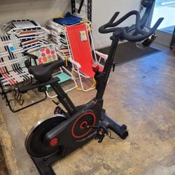 Echelon Connect Sport smart bike EX-5. 

CONNECTS TO ECHELON, PELETON, AND OTHER WORK OUT APPS VIA YOUR OWN TABLET/ IPAD TO TRACK SPEED, DISTANCE,