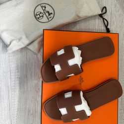 Hermes, Oran Sandals, Gold/brown, 35