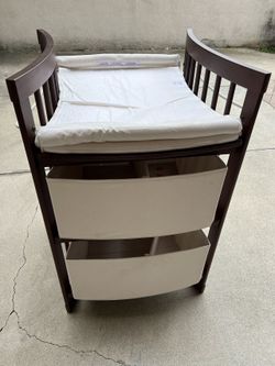 stokke diaper changing station
