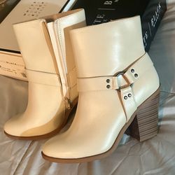 Espirit Ivory Short Boots NEW