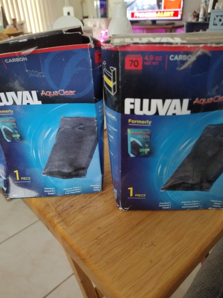2 Boxes Of Brand New Fluval Carbon Filters 70
