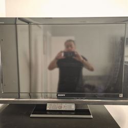 42" Sony Bravia TV   **PICKUP ONLY**