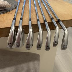 Taylormade P7mb irons