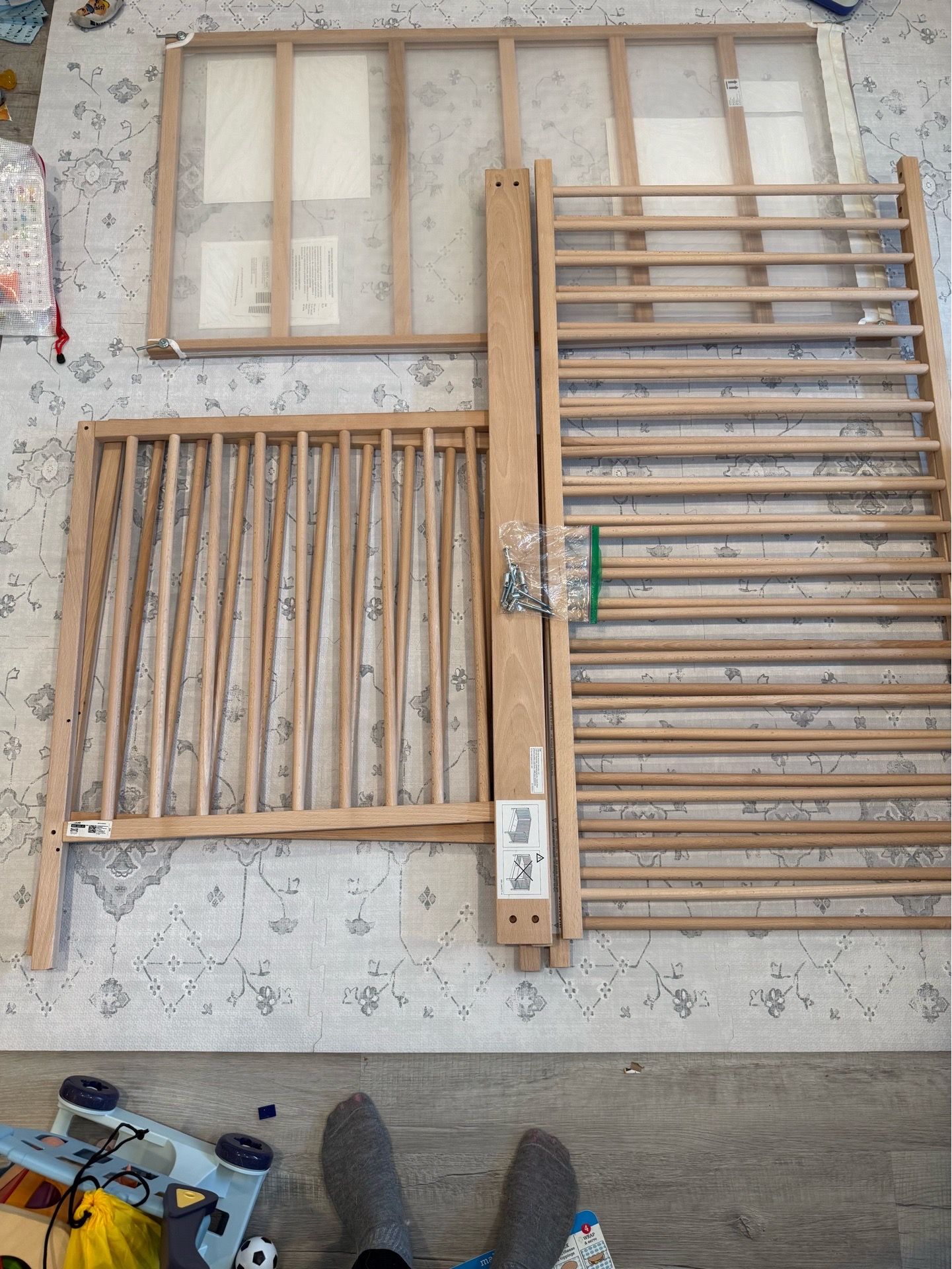 IKEA Crib and Newton baby mattress