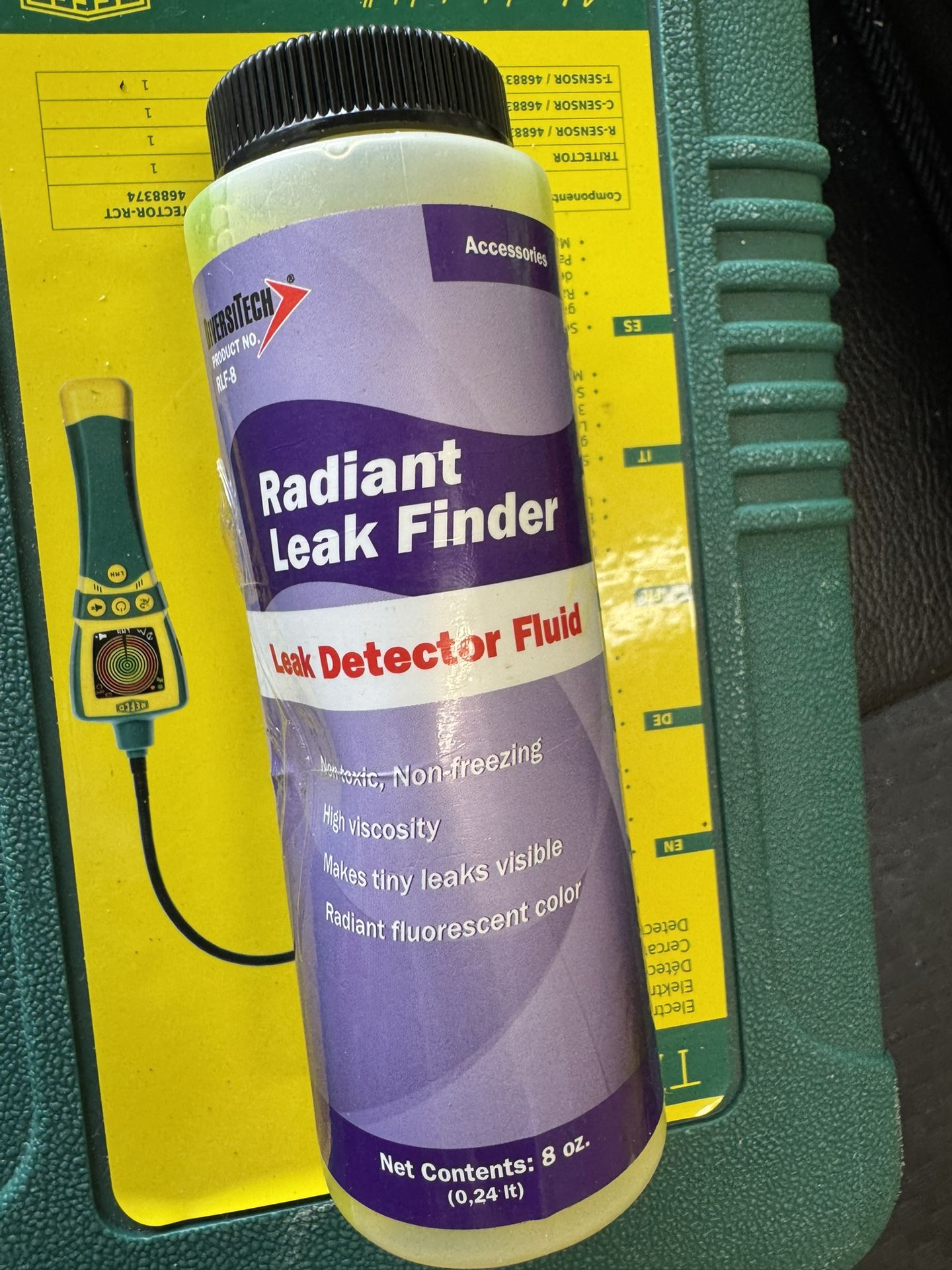 refco tritechtor with diversitech radiant leak finder fluid