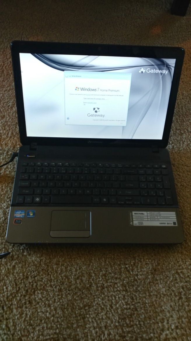 Gateway Windows 7 Home Premium Laptop w Blu Ray Player, 60 days Norton Antivirus