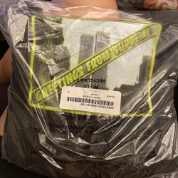 Supreme Greetings From NY Black. Size M