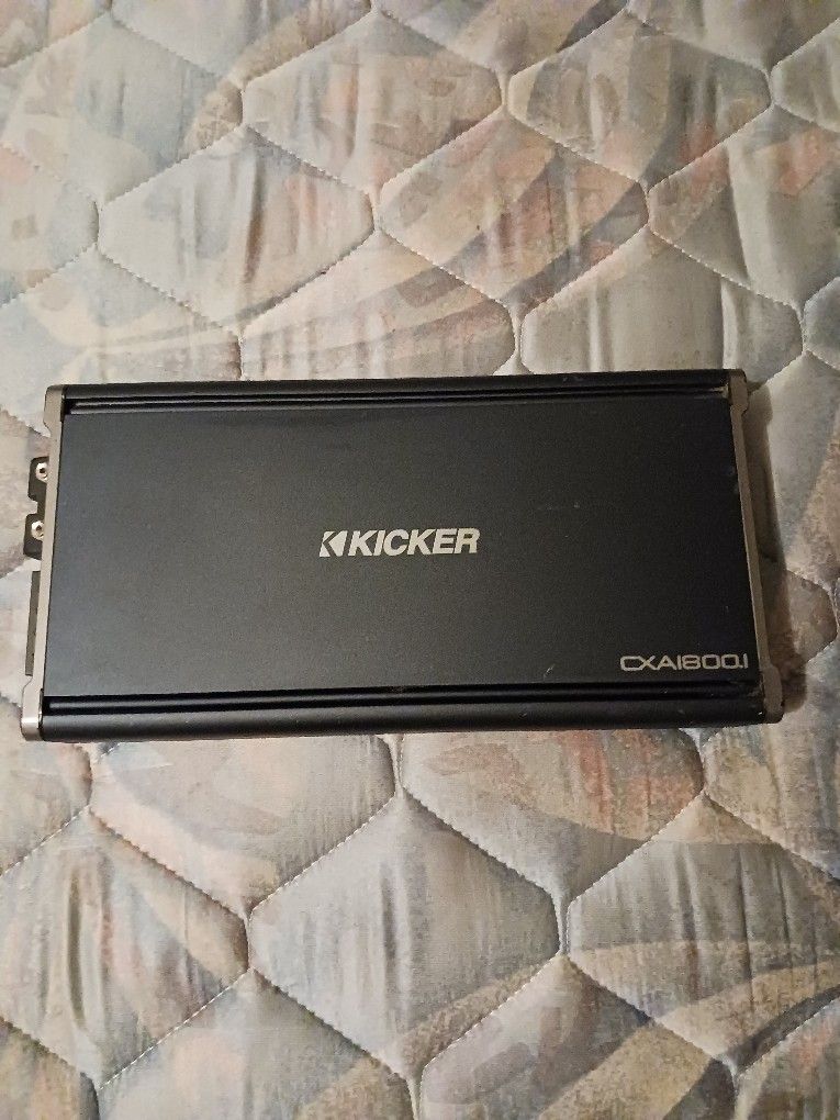KICKER AMP