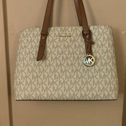 Michael Kors purse