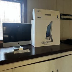 Apple Desktop With Mouse And Keyboard 