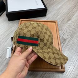 Louis Vuitton baseball cap